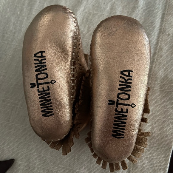Rose gold Minnetonka moccasins - Picture 2 of 2